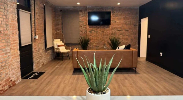 Номер Standard Jungle House Downtown Columbus – Modern Boutique Suites