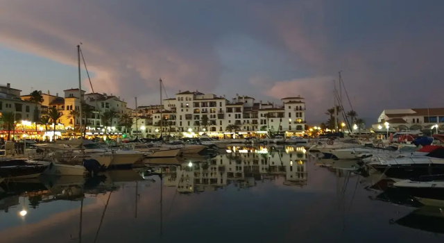 Апартаменты с балконом Modern Duquesa 2 Bed,outstanding View of Sea/golf