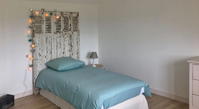 Cozy Holiday Home in Santec With Private Garden, Забронировать Отель Отели Finistère с парковкой, Парковка