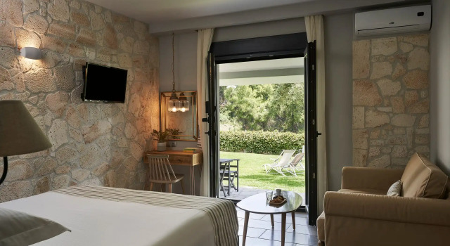 Полулюкс Mirabilia Boutique Hotel