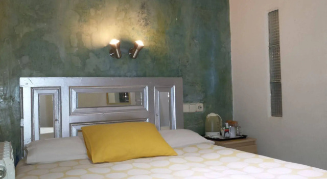 Hostal Casa Chueca, Забронировать Отель центр города Мадрид, рядом с Дом-музей Лопе де Вега