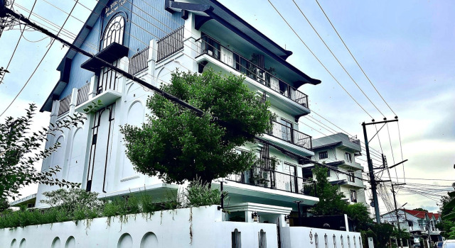 Le ville lanna bouqitue hotel, Забронировать Отель Чиангмай провинция Чианг Май, рядом с Храм Ват-Пхра-Сингх