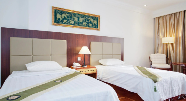 Diamond Hotel, Buchen Sie Hotel Hotels in Kandal mit Parkplatz, Parkplätze