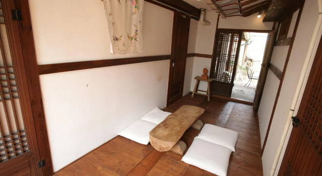 Jeonju Gaindang Hanok Stay, Забронировать Отель Чонджу Чолла-Пукто, рядом с Военное и полицейское кладбище Чонджу