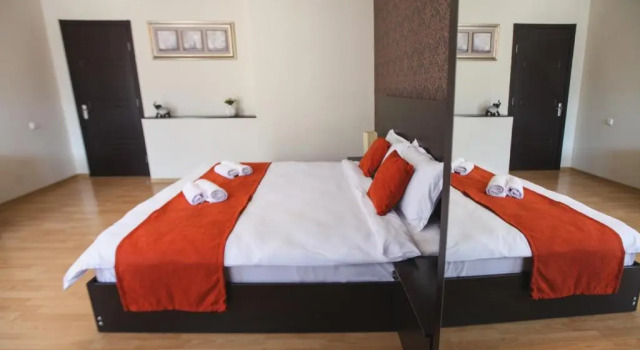 Двухместный люкс с балконом Отель Georgia Tbilisi GT Hotel