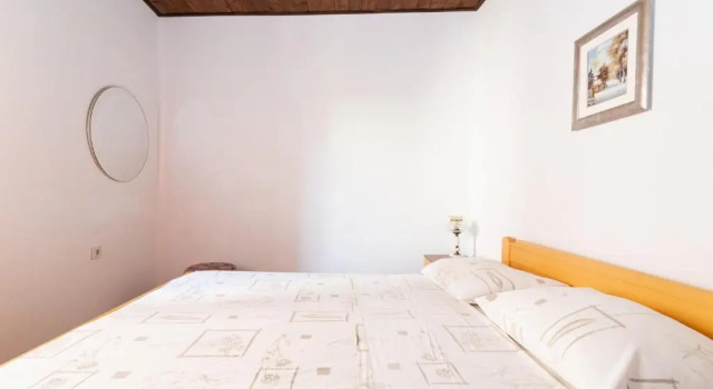 Lovely 2-bedroom Apartment Sonia, Sleeps 6