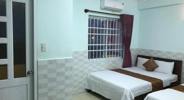 Четырёхместный номер Deluxe GOLD HOTEL