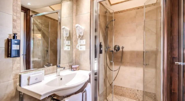 Трёхместный номер Standard Abbazia Collemedio Resort & Spa
