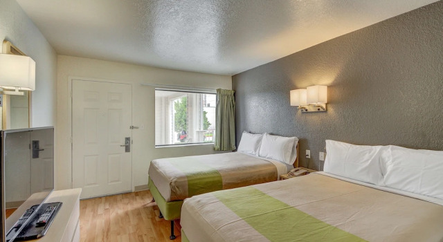 Четырёхместный номер Deluxe Studio 6 Midwest City, Ok - Oklahoma City