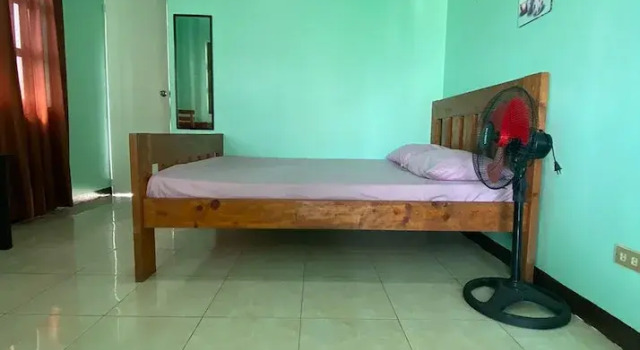 Номер Economy Rachel's Bed and Breakfast Near Tagaytay