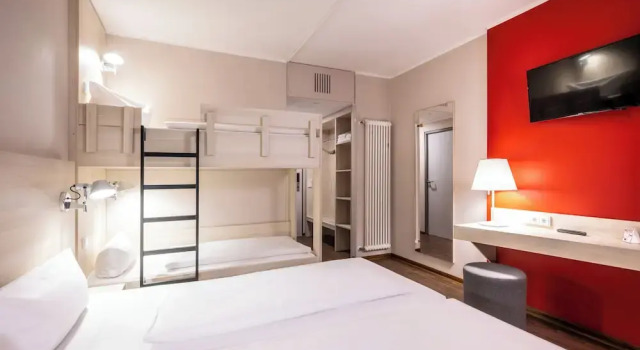 Семейный номер Standard Отель Coffee Fellows Hotel Irschenberg Sud