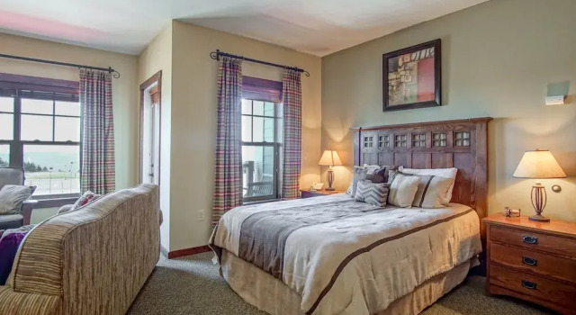 Soaring Eagle 315, Cozy Studio
