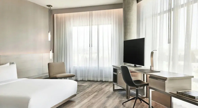 Полулюкс AC Hotel by Marriott Sunnyvale Moffett Park