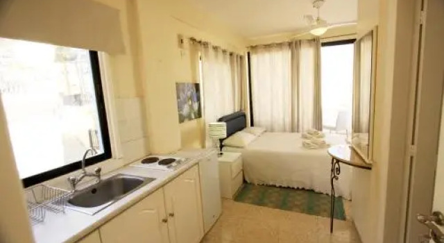 Pissouri Village Studios, Book Hotel Billige hoteller i Pissouri