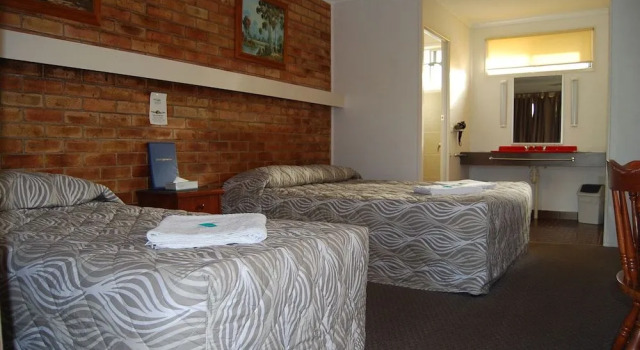 Avocado Motor Inn, Rezervasyon Mini-otel Childers Queensland