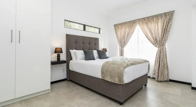 Апартаменты Mandalay Hideaway