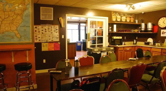Четырёхместный номер Standard Adelaide Hostel
