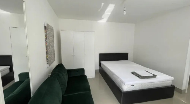 Immaculate 1-bed Studio in London, Varaa Huoneisto Asunnot kohteessa Merseyside, Huoneisto