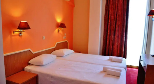 Трёхместный номер Standard Iniohos Hotel