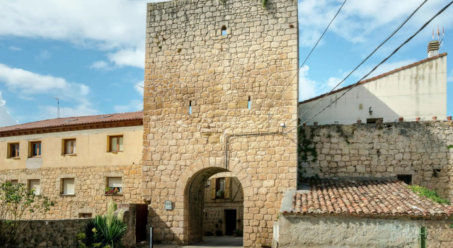 Spacious Mansion in Basque Country With Swimming Pool, Rezerwuj Hotel Labastida Rioja Alavesa