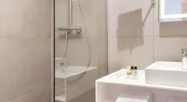 Двухместный люкс с балконом Novotel Tours Centre Gare