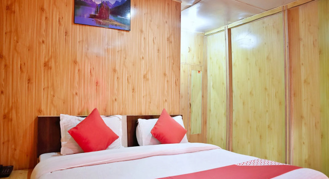 OYO 10633 The Shivalaya Retreat With In