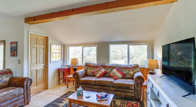 Updated Cabin in Lewiston Historical District!, Buchen Sie Ferienhaus Lewiston. USA
