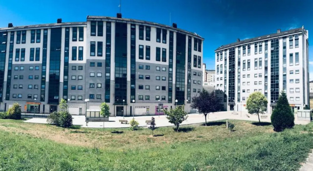 lucushouse II, Забронировать Отель Отели Луго с бассейном, рядом с Центр исследования римских муров, Бассейн