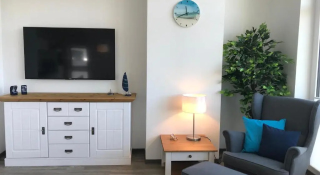 Ferienwohnung Oberdeck 2.06, Забронировать Отель Глове Рюген, рядом с Hauptstrand Glowe