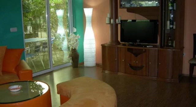 Apartments and Rooms Mila