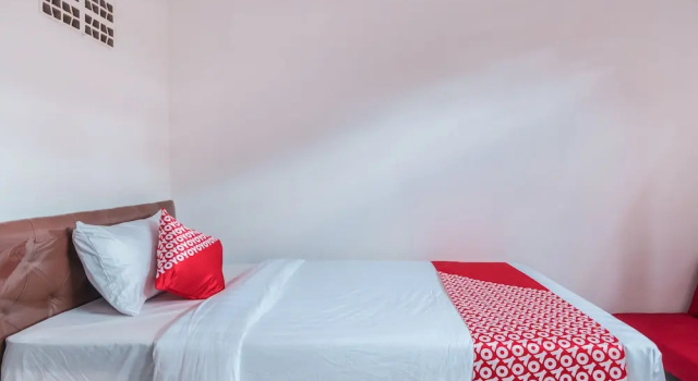 Студия Deluxe OYO 947 Angel Home Stay Syariah Near Atrium Pondok Gede, Museum Monumen Pancasila, Taman Mini