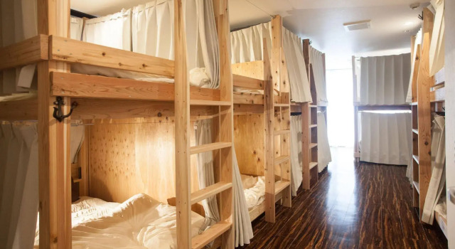 Ark Hostel & Cafe Dining, Забронировать Хостел Ниши Осака, рядом с Концертный зал Asahi Seimei Hall