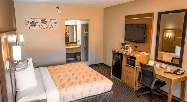 Двухместный номер Standard Quality Inn & Suites near Six Flags - Austell