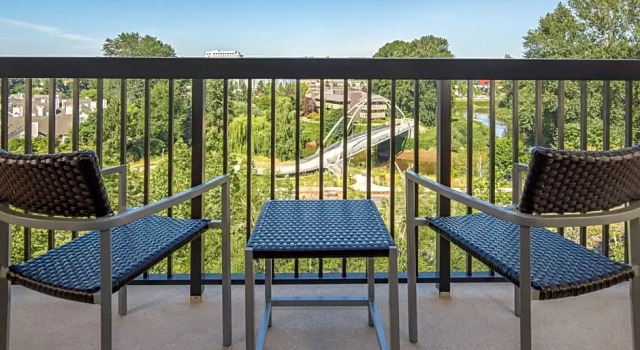 Двухместный люкс c 1 комнатой Courtyard by Marriott Seattle Sea-Tac Area