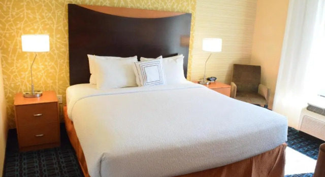 Номер Standard Fairfield Inn & Suites by Marriott San Antonio SeaWorld / Westover Hills