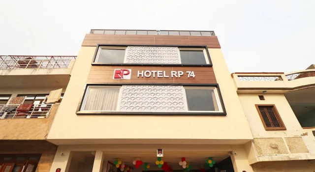 OYO 29175 Hotel Rp 74
