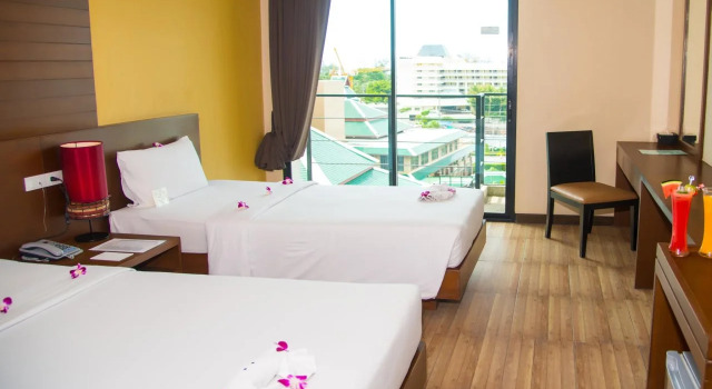 PGS Hotels Kris Hotel & Spa, Забронировать Отель Патонг-Бич остров Пхукет