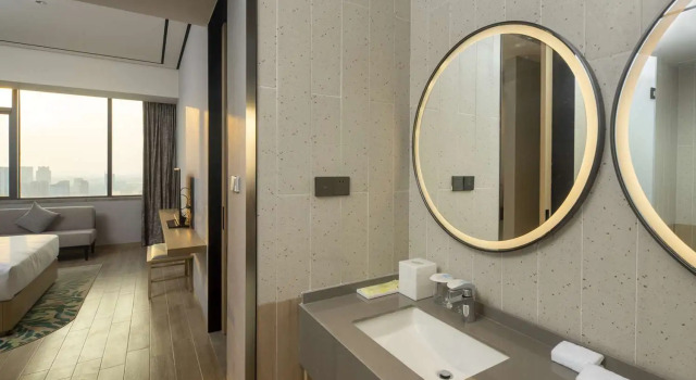 Люкс Deluxe Hilton Garden Inn Changde Dingcheng
