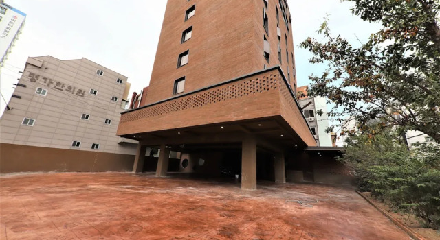 MU:TE Hotel