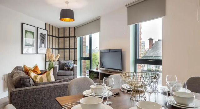 Апартаменты Luxe 3BR Great Central Apartment City View Near Sheffield