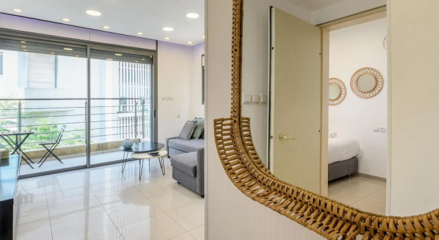 Very nice 1 BDR apartment 2 min from the beach !, Забронировать Апартаменты/квартира Тель-Авив Тель-Авивский округ, рядом с Театр Хабима