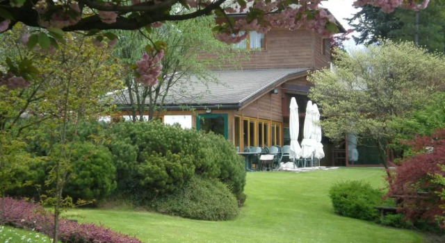 Полулюкс Hotel Aurora