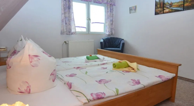 Апартаменты Comfort Cozy Apartment in Lichtenhain Germany With Garden