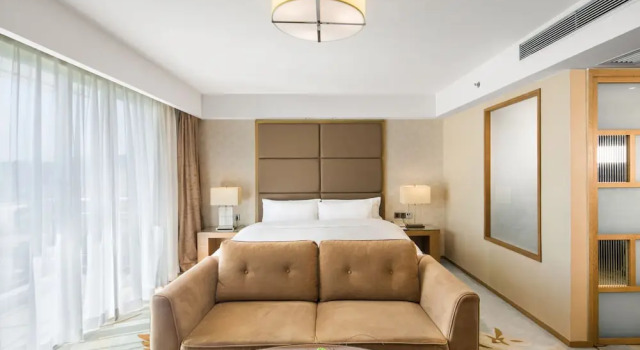 Номер Deluxe с балконом и с видом на город The L.A.Hotel