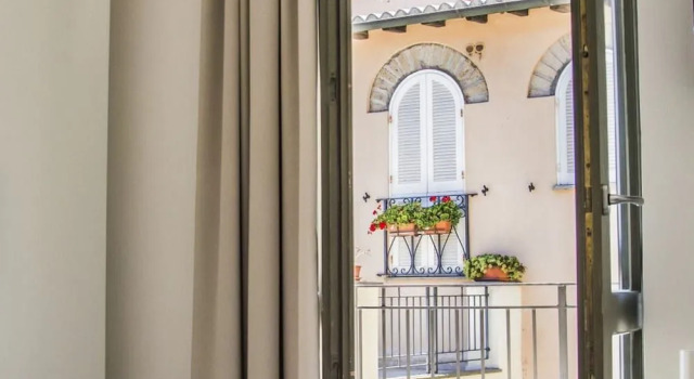 Sunrise Guest House, Prenota Affittacamere Hotel a Lazio con parcheggio, Parcheggio