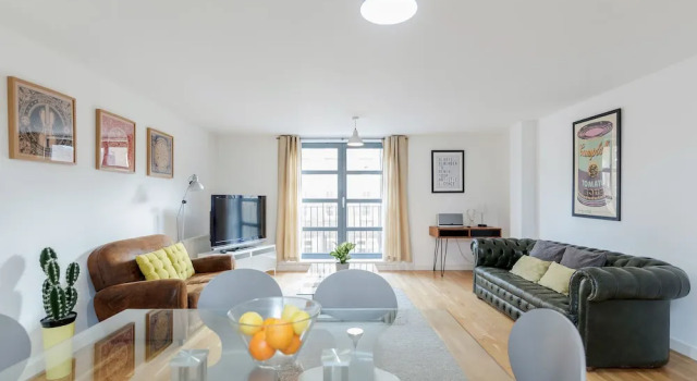Апартаменты The Bateman's Shoreditch 2 Bed Flat by BaseToGo