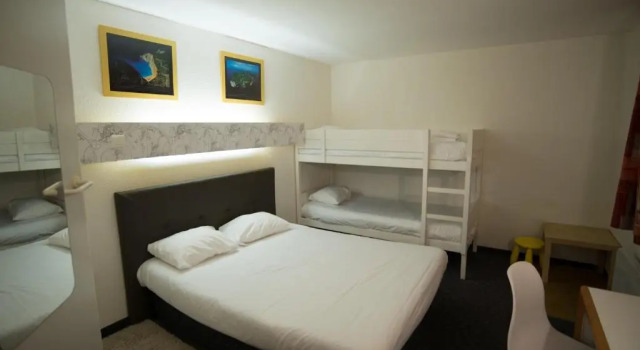 Семейный номер Standard hôtel QUICK Palace Tours Nord