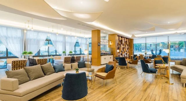 Atour Hotel Weifang Jinma Road City Hall, Book Hotel Hotels in Weifang with Breakfast, Breakfasts