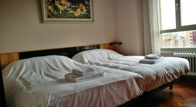 Apartamentos Suites Torr en Caja Mágica - Madrid, Забронировать Апартаменты/квартира Мадрид Провинция Мадрид, рядом с Сан Фермин-Оркасур