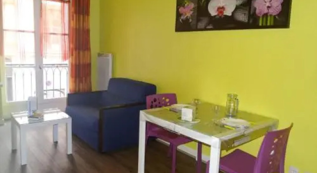 Residence Resideal Lyon Bellecour, Rezerwuj Hotel Hotele w Rhône z parkingiem, Parking